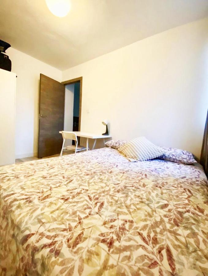 Valencia Guest Rooms Near The Beach In Shared Apartment Esterno foto