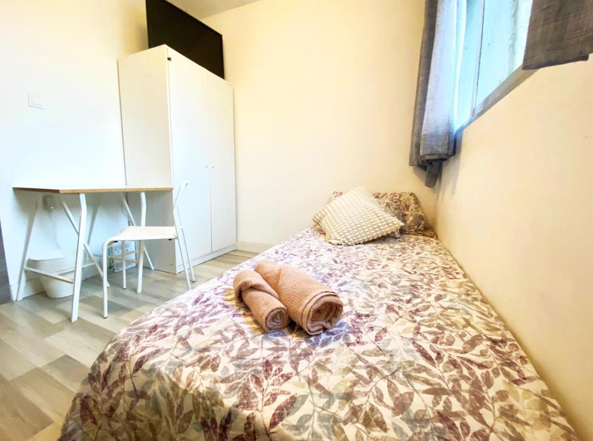 Valencia Guest Rooms Near The Beach In Shared Apartment Esterno foto